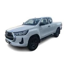 Toyota Hilux Extra Cab 4x4 / Similar